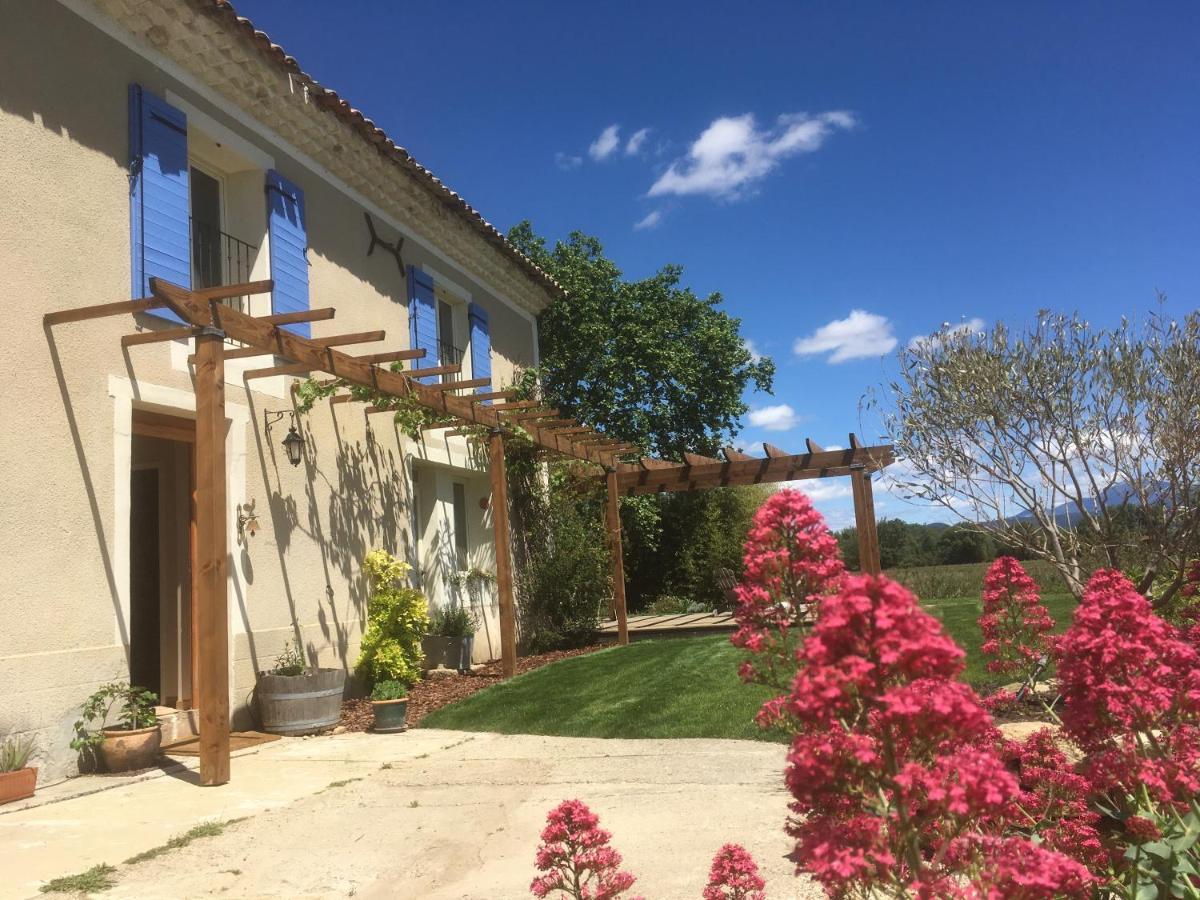 Domaine Rouge-Bleu Bed and Breakfast Sainte-Cécile-les-Vignes Exterior foto
